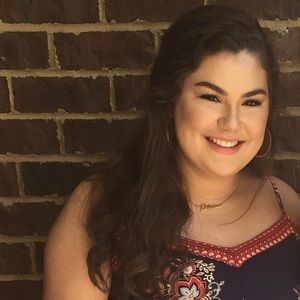 Meet your Posher, Caroline